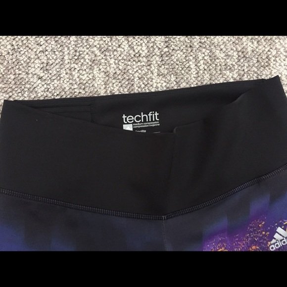 Adidas Techfit Leggins - Size M - Picture 4 of 8